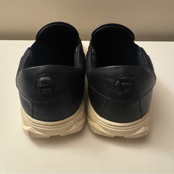 Salvatore Ferragamo Black Cruise Slip-On Shoes - Picture 4 of 8